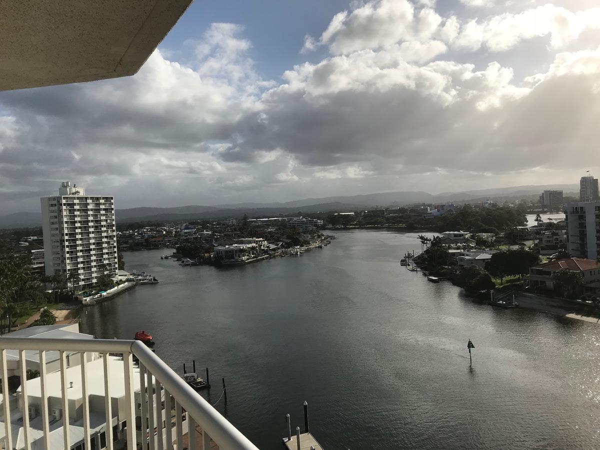 Moorings On Cavill Surfers Paradise Голд-Кост Экстерьер фото